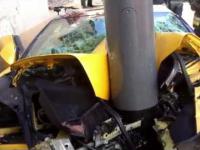 Żółte Lamborghini owinięte o słup w Sopocie
