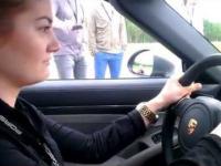 Dziewczyna testuje launch control w Porsche 911 Turbo S