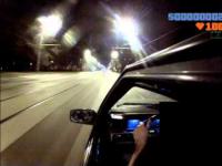 Drift i ucieczka przed policją na moskiewskich drogach 