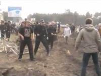 Ruska ochrona i policja vs protestujący .