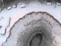 Zapadająca się kopalnia sfilmowana z lotu drona