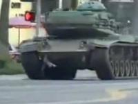 Żołnierz ukradł czołg i uciekał po ulicach miasta.