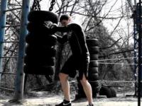 Hardcorowy trening zawodnika MMA