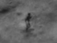 Człowiek na Księżycu - intrygujące zdjęcie internauty