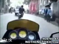 Wypadek na motorze w Indiach