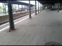 Ekspresja przy zapowiadaniu pociągu w Opolu