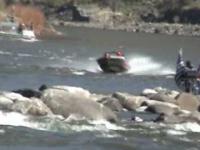 Jet boat racing na rzece