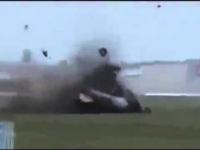 Upadek samolotu podczas Air Show w Ohio - UWAGA MOCNE