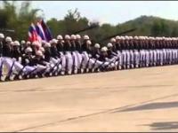 Pokaz musztry tajlandzkich żołnierzy