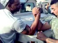 Iraqi special forces VS US Army armwrestling