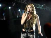 skalanie świętości - Miley śpiewa Nirvanę
