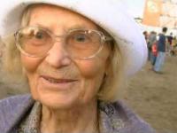 82letnia baba poszła na Woodstock
