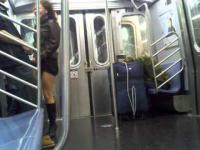 Kobieta tańczy w nowojorskim metrze! 