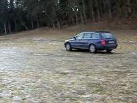 Audi Quattro na lodzie
