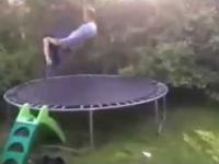Mistrz ogrodowej trampoliny