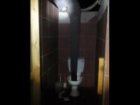Tymczasem nocą w toalecie w Botswanie