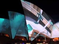 Żagle opery w Sydney jako wielki ekran - efekt nieziemski