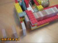   Maszyna Lego Budująca Domino  