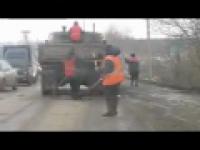 Łatanie dróg w Rosji
