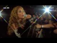 Beyonce pozwala fance zaspiewac:)