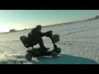 112 km/h na skuterze inwalidzkim w śniegu 