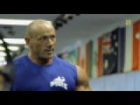 Robert Burneika trenuje MMA w Drysdale Academy