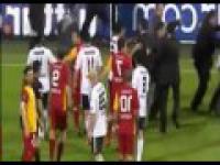 Fan Besiktasu zaatakował piłkarza! Rasistowski atak na Eboue?