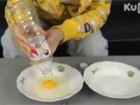 Jak szybko oddzielić żółtko od białka przy rozbijaniu jajka?