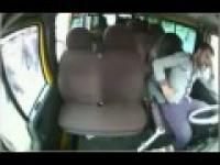 Kierowca busa zasnął przed kierownicą 18+