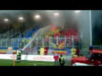 Czeski sposób na walkę z odpalaniem rac na stadionach