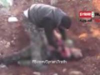 Makabryczny film - syryjczyk wycina i zjada serce żołnierza +18