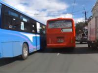 Autobusowa wojna na drodze