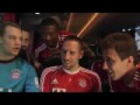 Niesamowity Trick Wykonany Przez Graczy Bayernu Monachium w Jadącym Autobusie