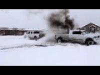 Śnieg, błoto i ciężarówki