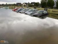 Nowe samochody pod wodą