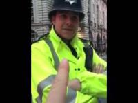Wyluzowana Brytyjska policja
