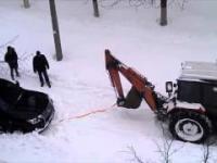 Walcz z opadami śniegu: Zaspy, Ciągniki, Ciężarówki i Bezradny Samochody