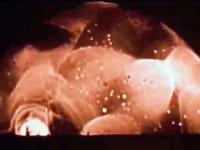 Początkowe milisekundy wybuchu bomby atomowej