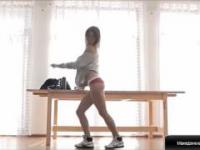 Cute Teen Girls Makes Sexy Strip Dance