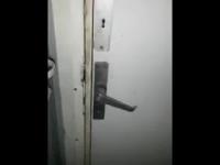 Jak otworzyć drzwi kabiny maszynisty