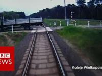 Polski pociąg, 110km/h i ciężarówka na torach