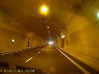 Co tam zakazy - dwóch rowerzystów w tunelu pod Martwą Wisłą