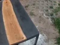 Stolik kawowy z betonu, dębu i stali