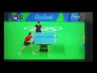 Niewiarygodna akcja w ping-pongu