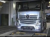 Produkcja samochodu ciężarowego Mercedes Actros