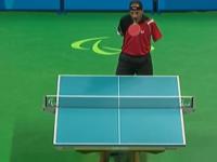 Olimpijczyk gra w pingponga ...ustami