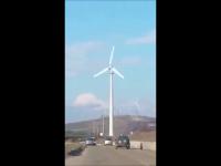 Rozkręcona Turbina wiatrowa