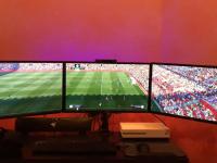 FIFA 17 ina trzech monitorach