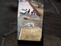 Muzułmanin atakuje szwedzkie policjantki