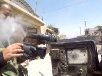 Sniper trafia w kamerkę GoPro zamontowana na klatce piersiowej dziennikarza
